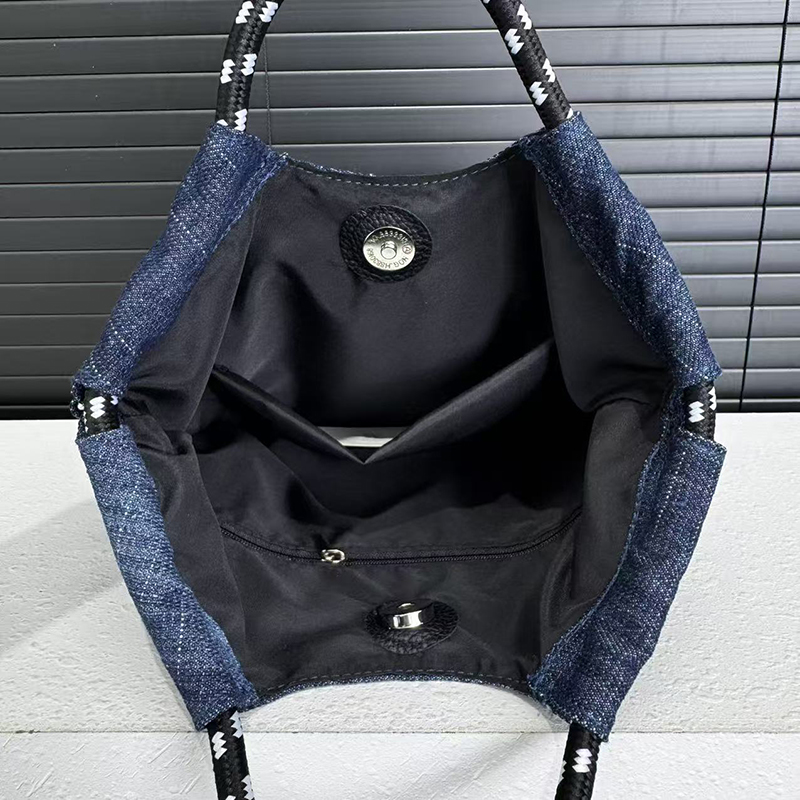 Sac fourre-tout brodé patchwor - Embroidery Gradient avis et prix