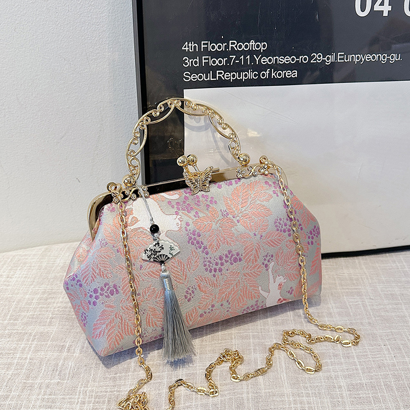 Sac à bandoulière bohème brodé - Embroidery Ideas For Bags avis et prix